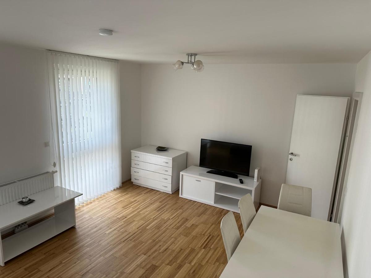 Hauptbahnhof Ferienwohnung Am Park Вена Экстерьер фото
