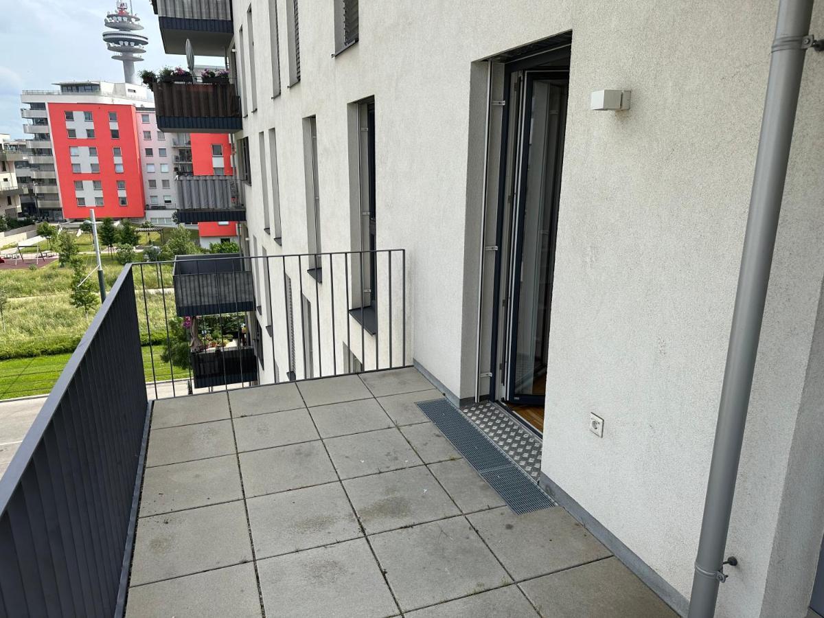 Hauptbahnhof Ferienwohnung Am Park Вена Экстерьер фото